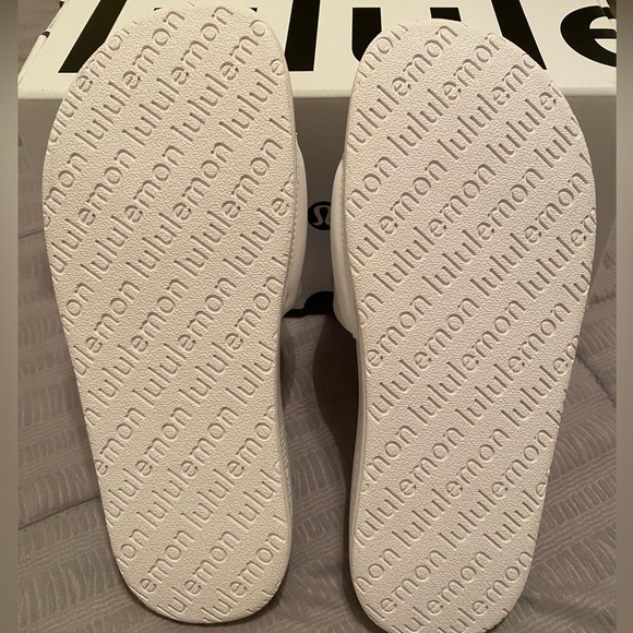 Lululemon Restful Womens Slide - Picture 11 of 12